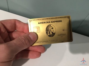 merican Express Gold имеет позолоченный внешний вид и весит около 14,7 г